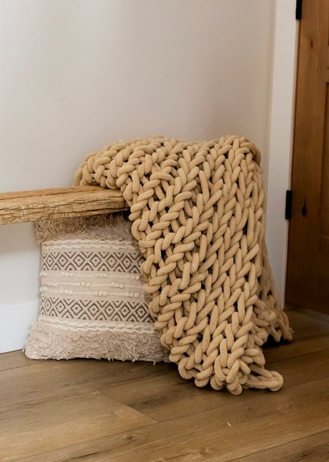 Soho Chunky Knit Throw 50" x 60"