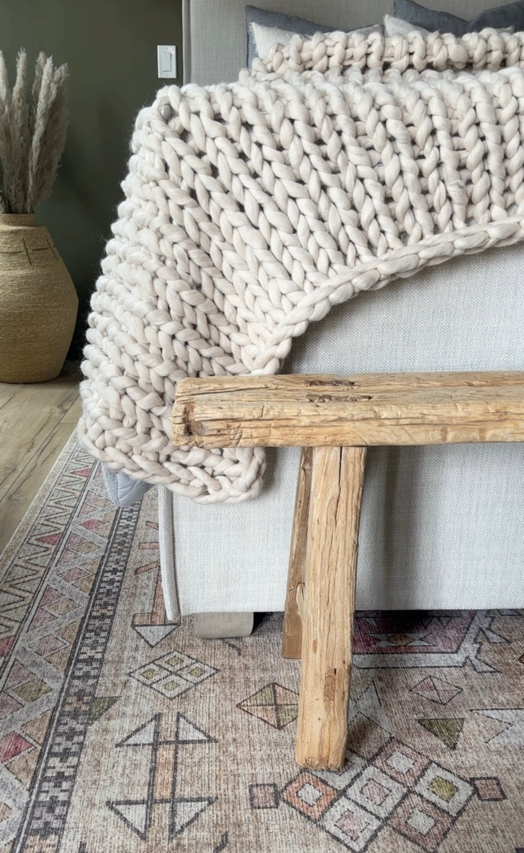 Tyra Chunky Knit Throw 50" x 60"