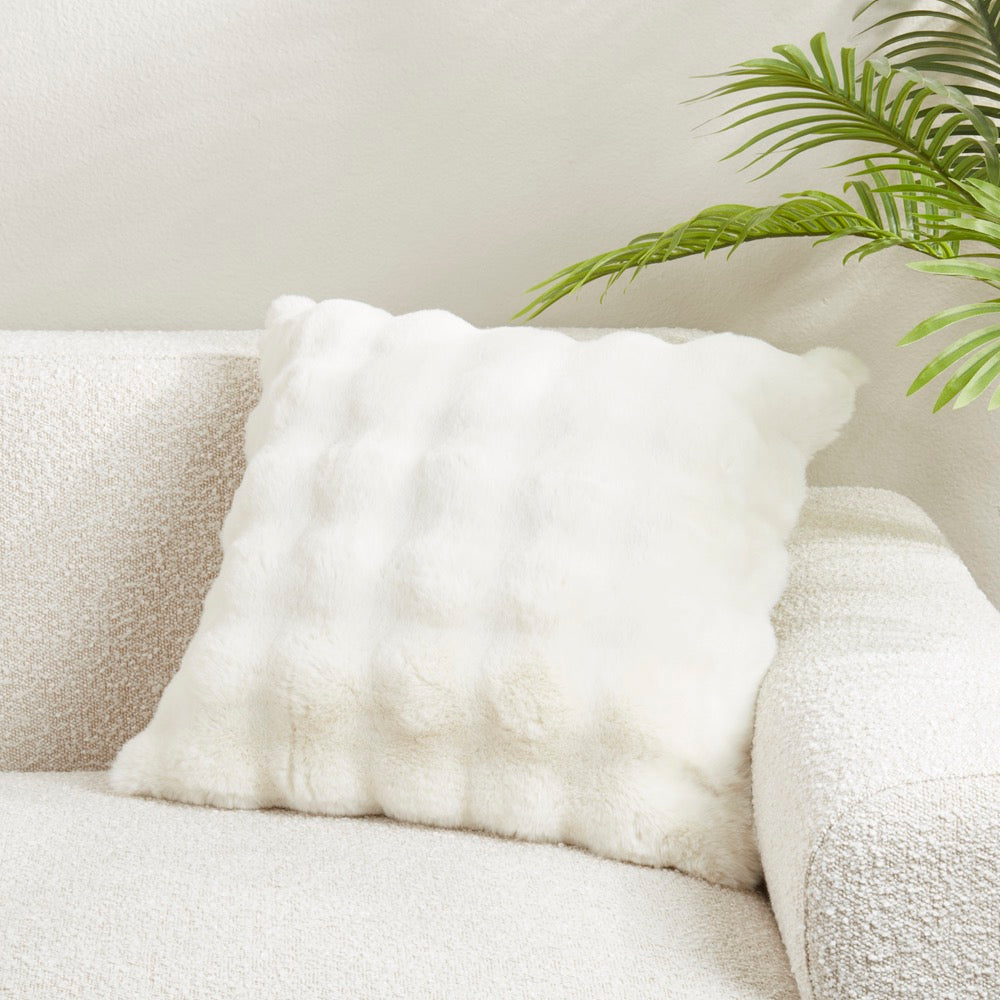 Lolesa Faux Fur Pillow 20" x 20"
