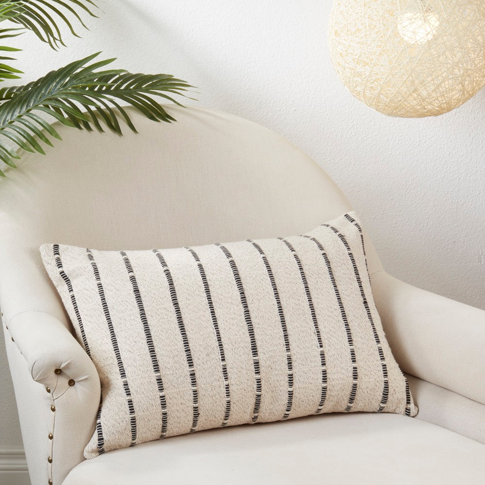 Pippen Lumbar Pillow 16" x 24"