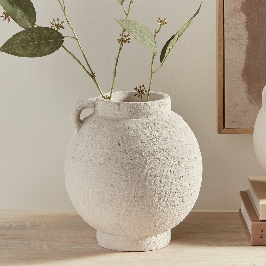 Gianna Vase, Medium