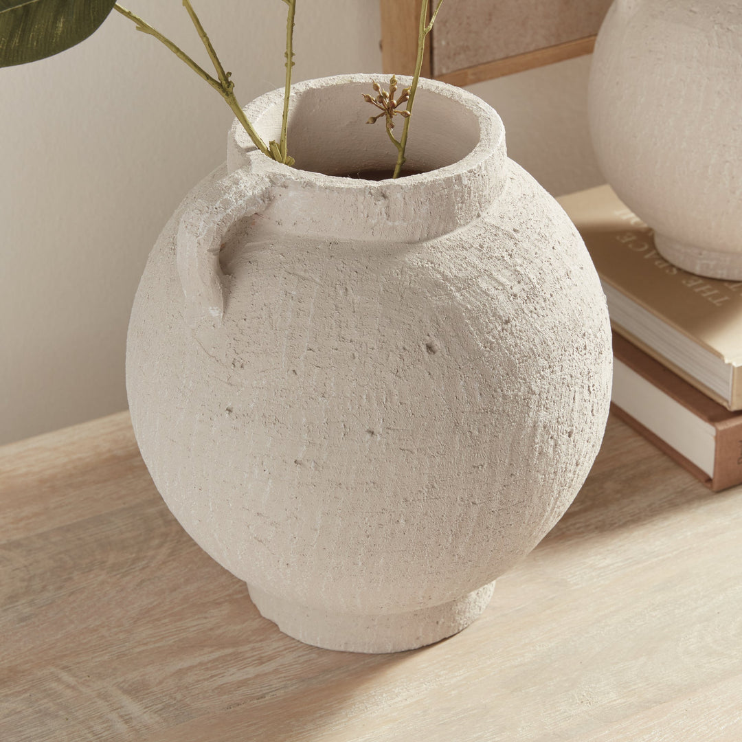 Gianna Vase, Medium