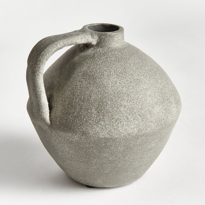 Julian Vase, Small
